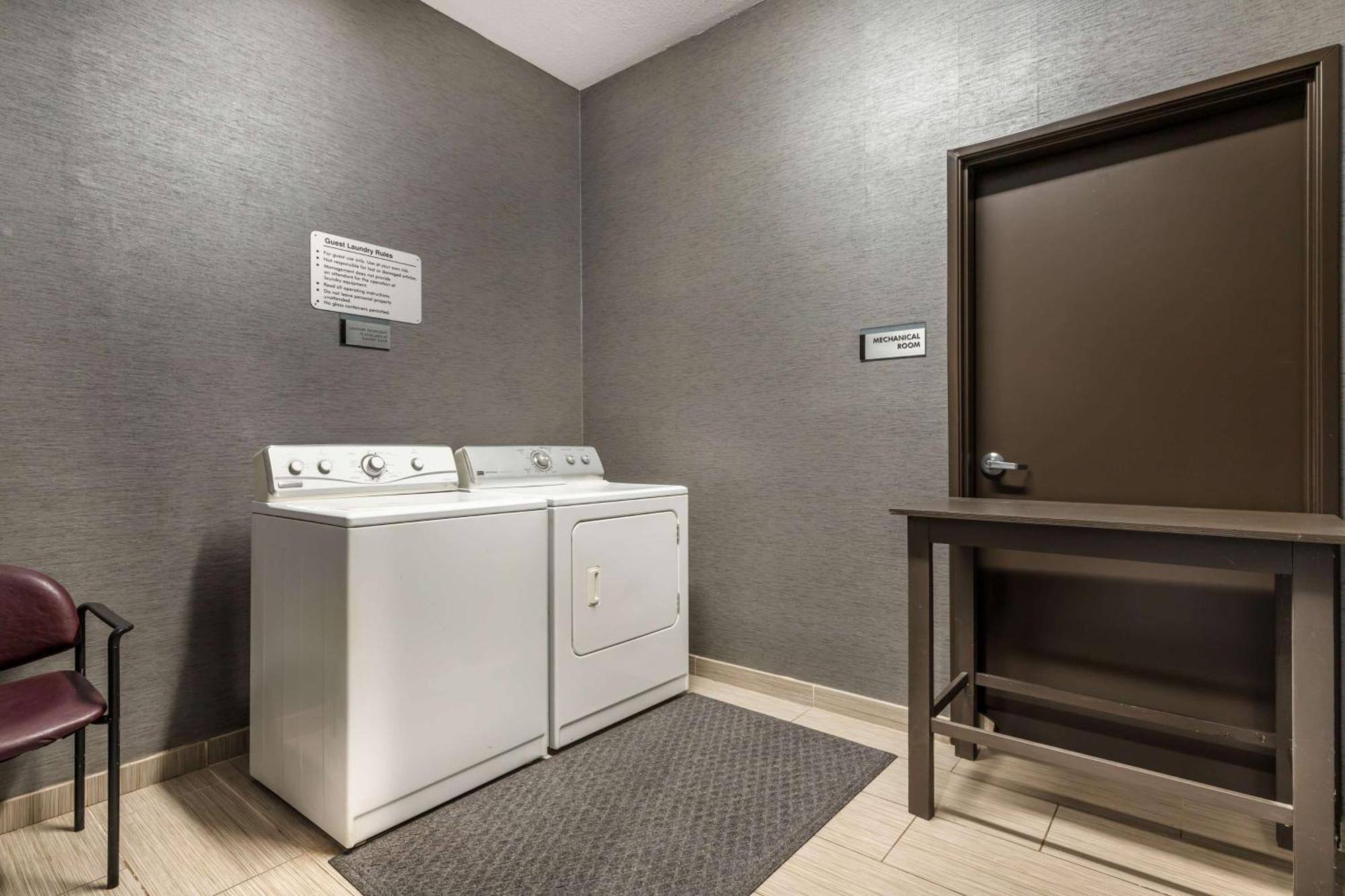 Best Western Plus Coweta'S 1St Hotel Ngoại thất bức ảnh